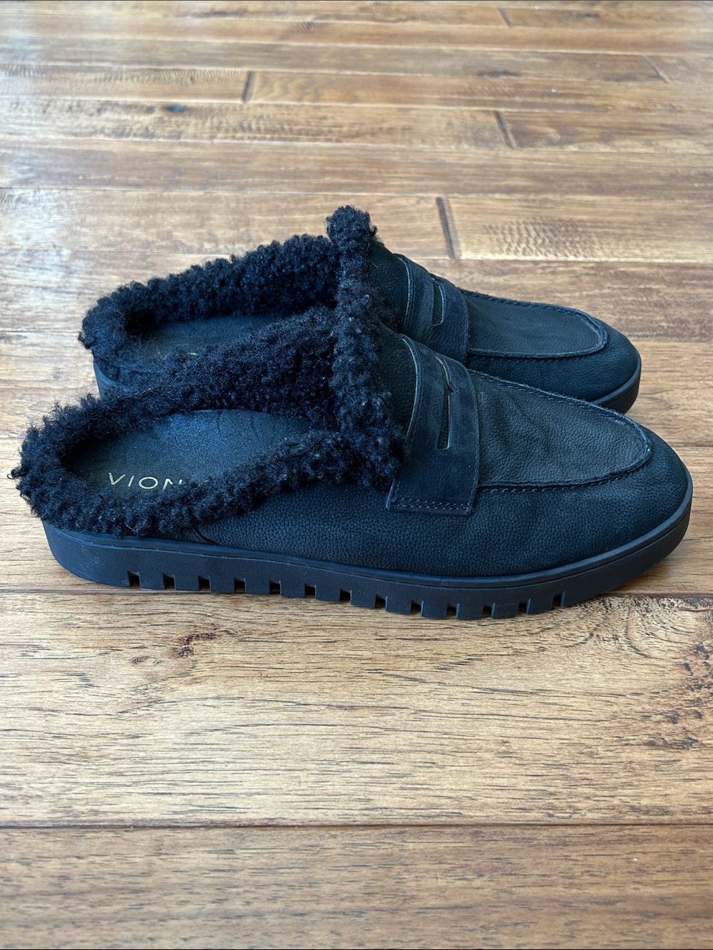 Vionic Uptown Mules Faux Fur Shearling Comfort Shoes Black Womens Size 9